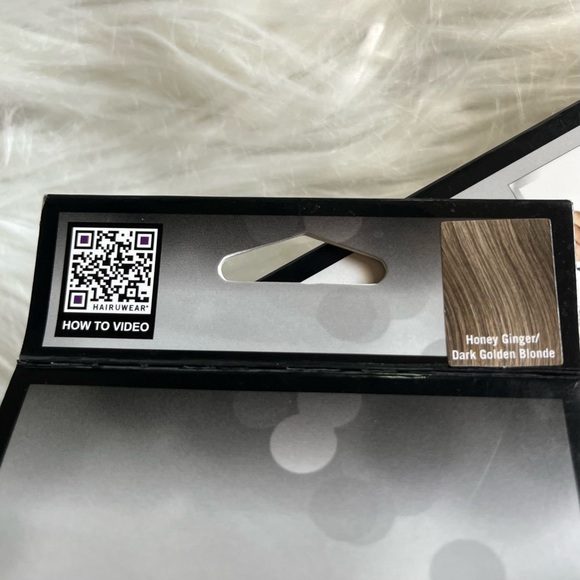 Hairdo 8 pc 18” Wavy Clip In Extension Kit - Honey Ginger / Dark Golden Blonde - Picture 8 of 8